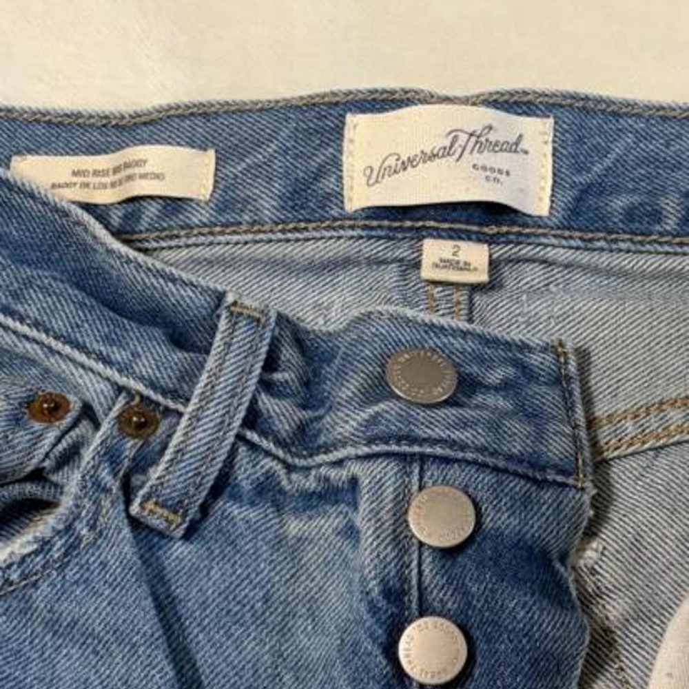 Universal Thread Jeans - Picture 2 of 2
